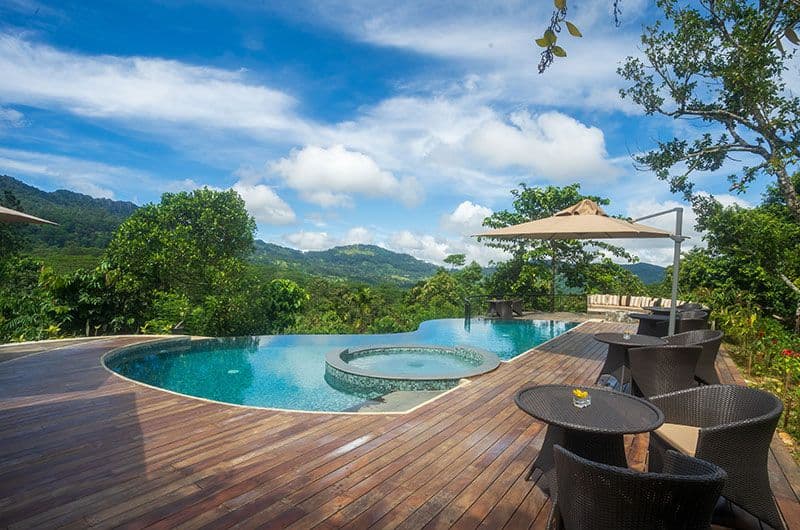 The 10 Best Weligama Cafés for Digital Nomads and Coffee Lovers (with Wi-Fi)